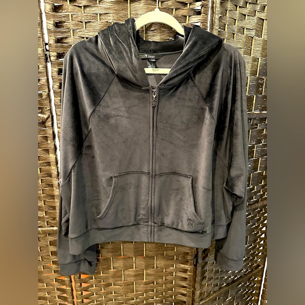 *NEW*Sz XL* VS On Point* Velvet zip up